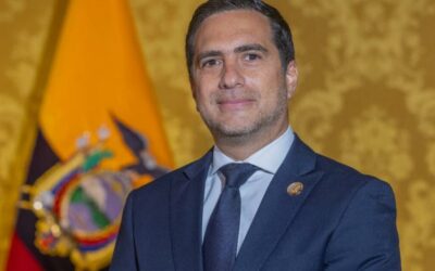 Roberto Kury asume la Cancillería y se convierte en el ministro más joven del gabinete de Noboa